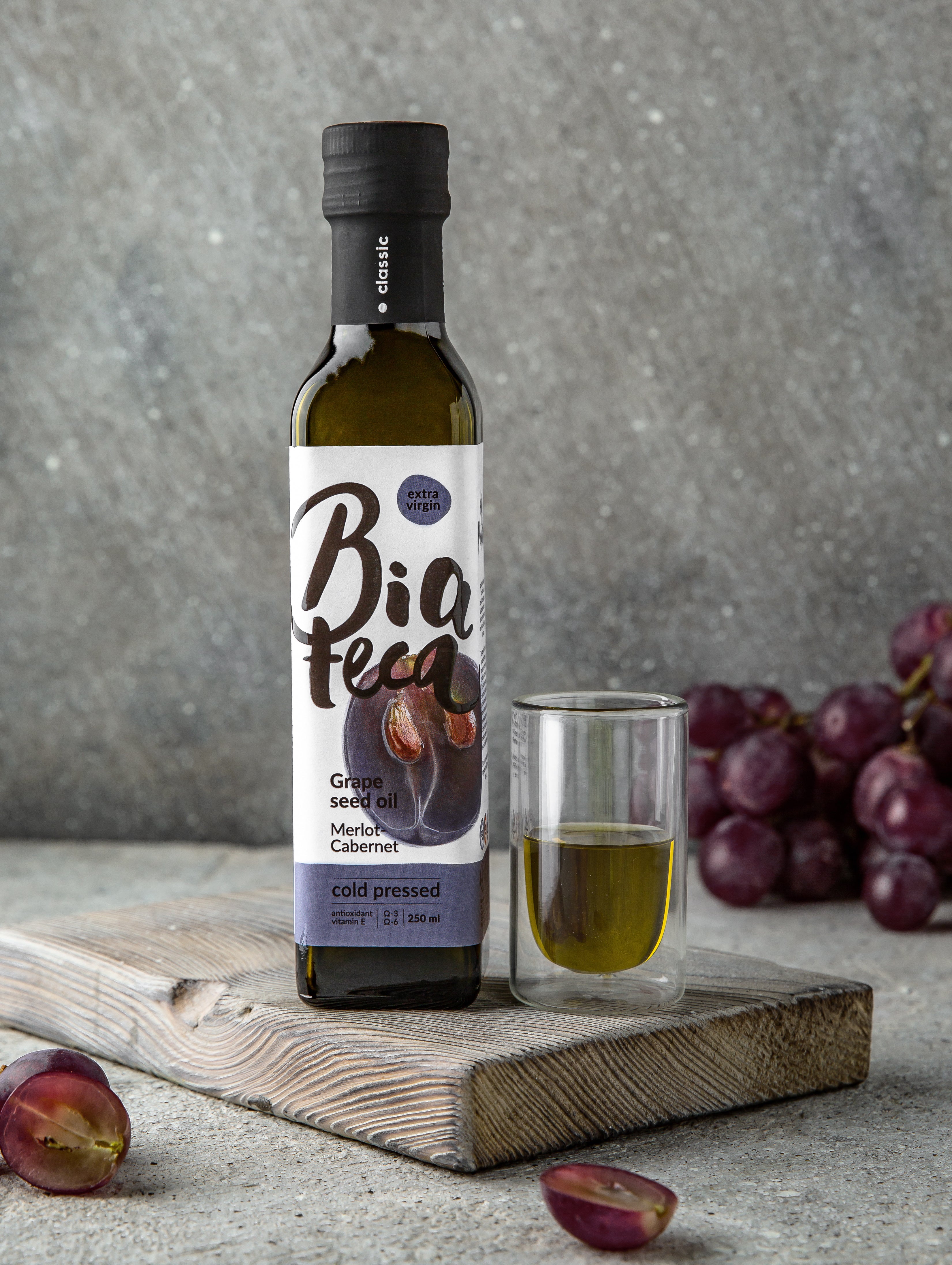 Масло Biateca из виноградных косточек Merlot Cabernet 250 мл